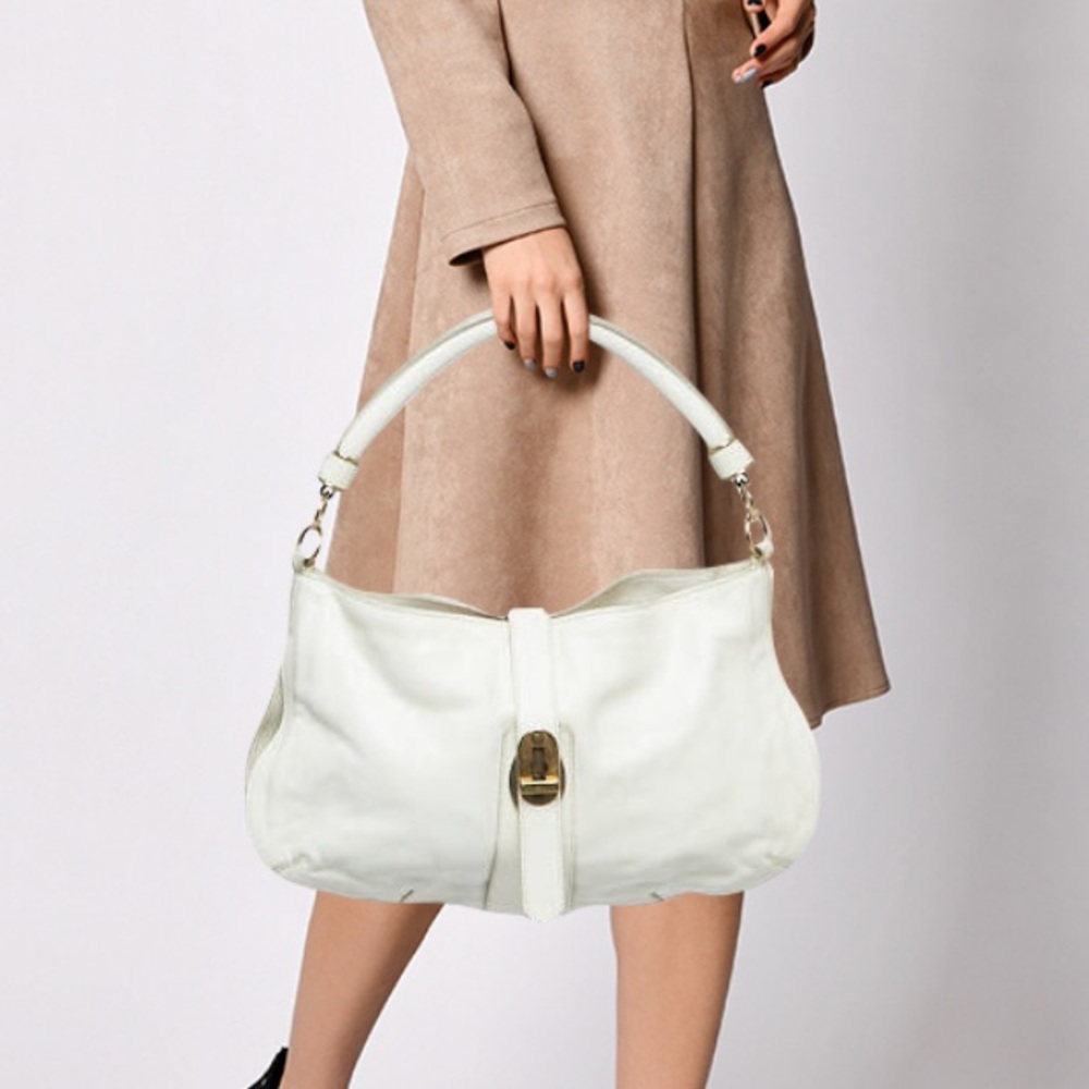 BURBERRY CREIGHTON OFF WHITE PEBBLE LEATHER TURN LOCK SHOULDER HOBO BAG PURSE